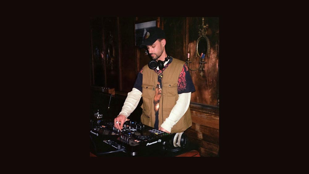 DJ Rainstick at Hotel Willa