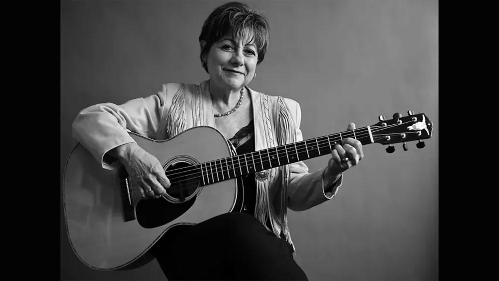 Tish Hinojosa