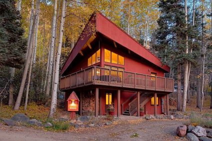Vacation rental cabin exterior with fall colors