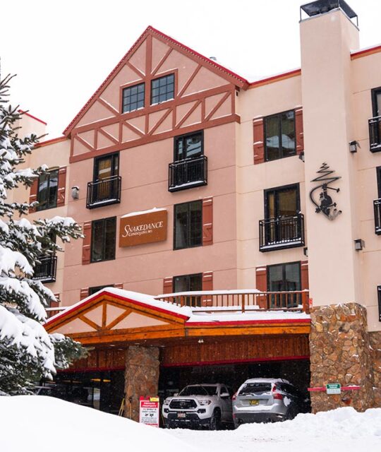 Snakedance Condominiums exterior located in Taos Ski Valley