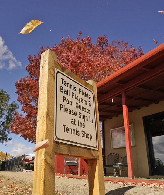 Tennis, pickleball check in sign at Taos Tennis.