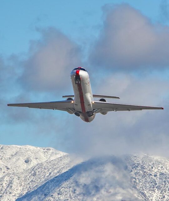 JSX airline jet service to Taos.