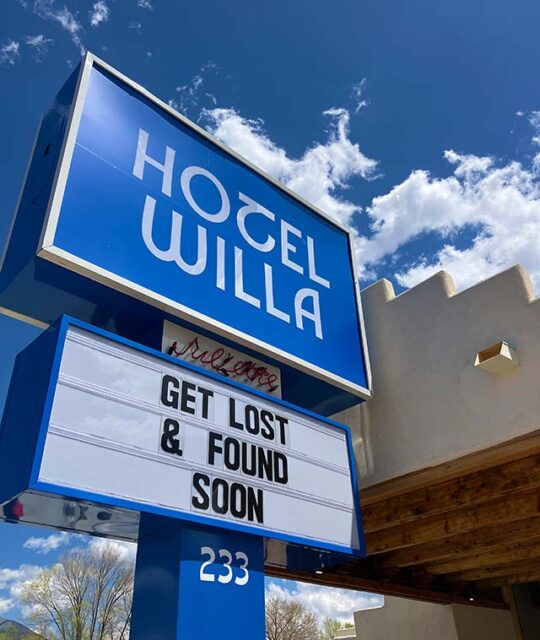 Hotel Willa sign